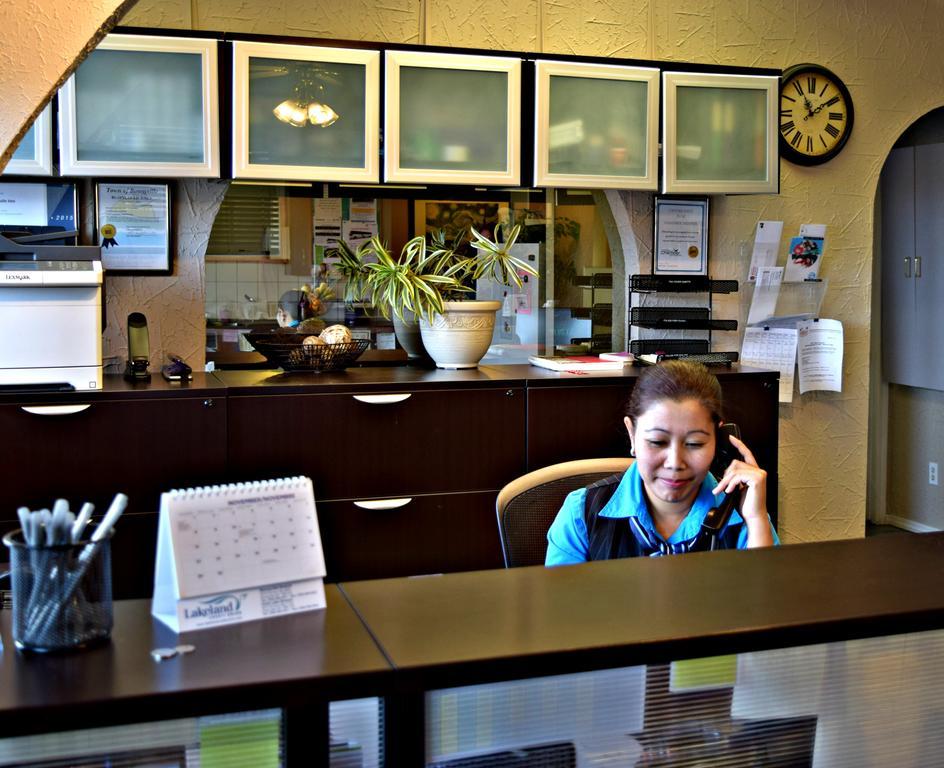Centre Suite Inns Motel Bonnyville Zewnętrze zdjęcie