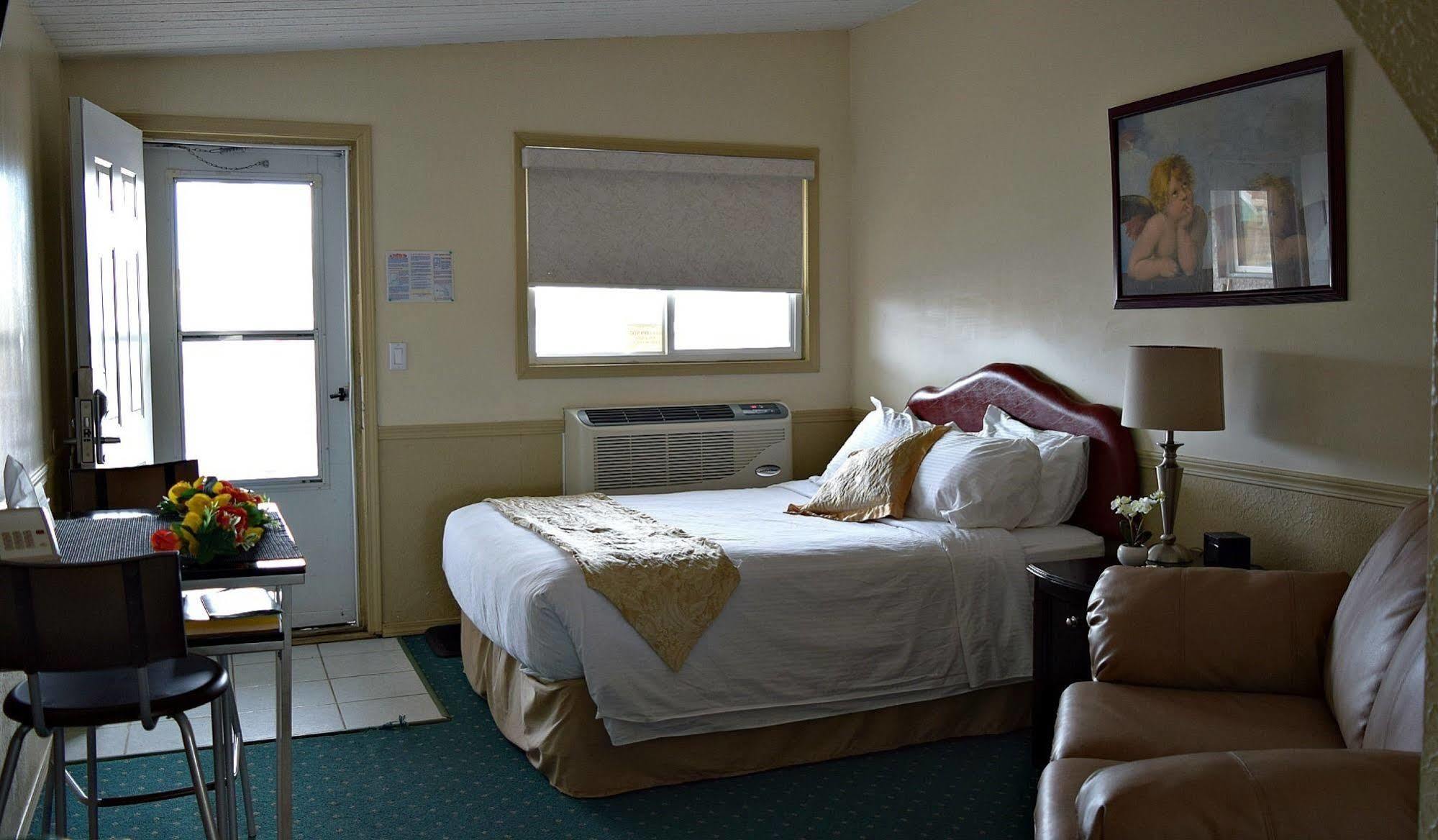 Centre Suite Inns Motel Bonnyville Zewnętrze zdjęcie
