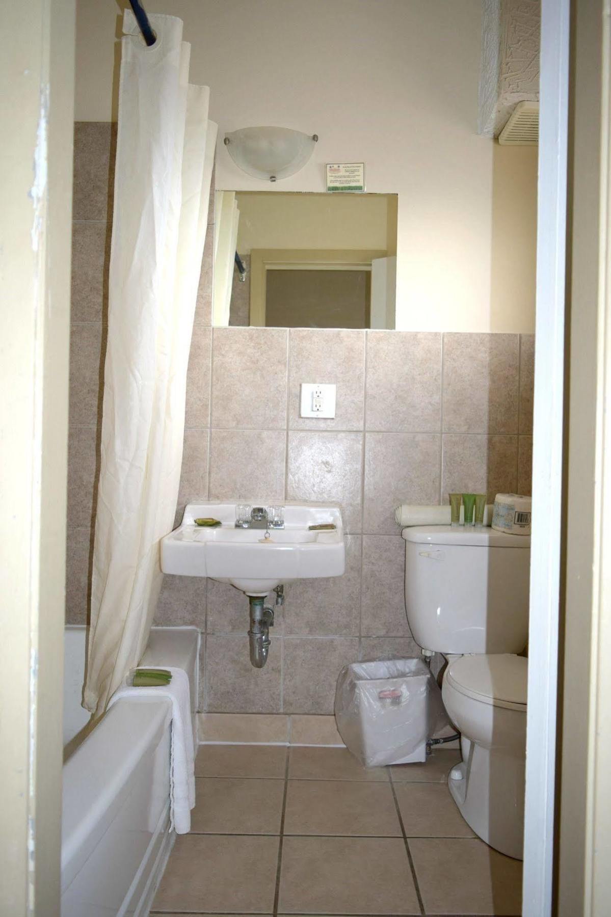 Centre Suite Inns Motel Bonnyville Zewnętrze zdjęcie