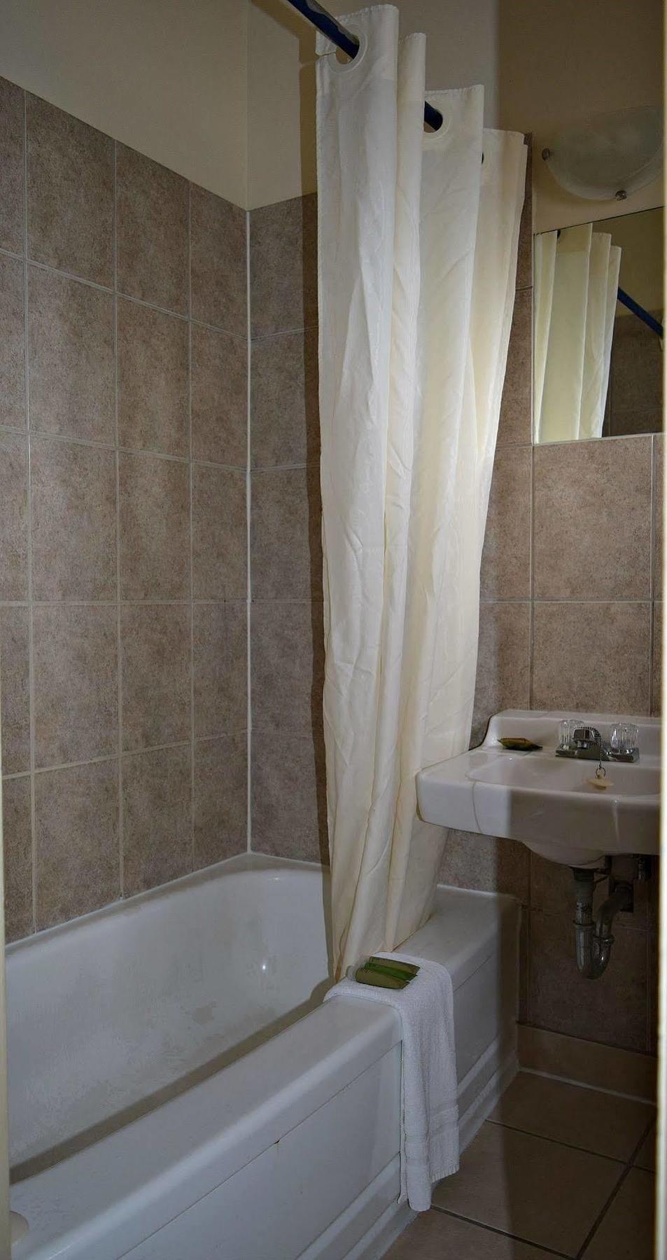 Centre Suite Inns Motel Bonnyville Zewnętrze zdjęcie